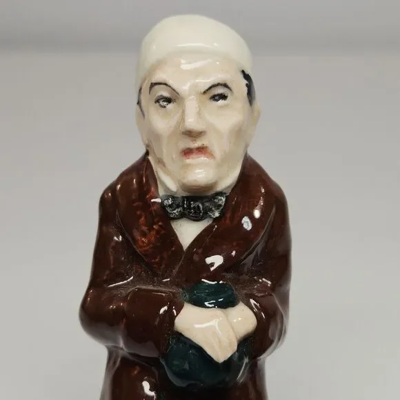Vtg Scrooge Royal Doulton ManFigurine Charles Dickens A Christmas Carol 3D Decor - Picture 3 of 12